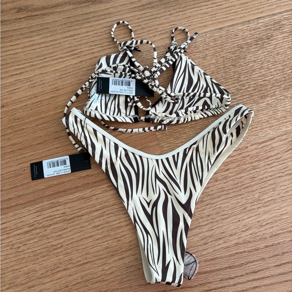 Lioness bikini set - Picture 2 of 2